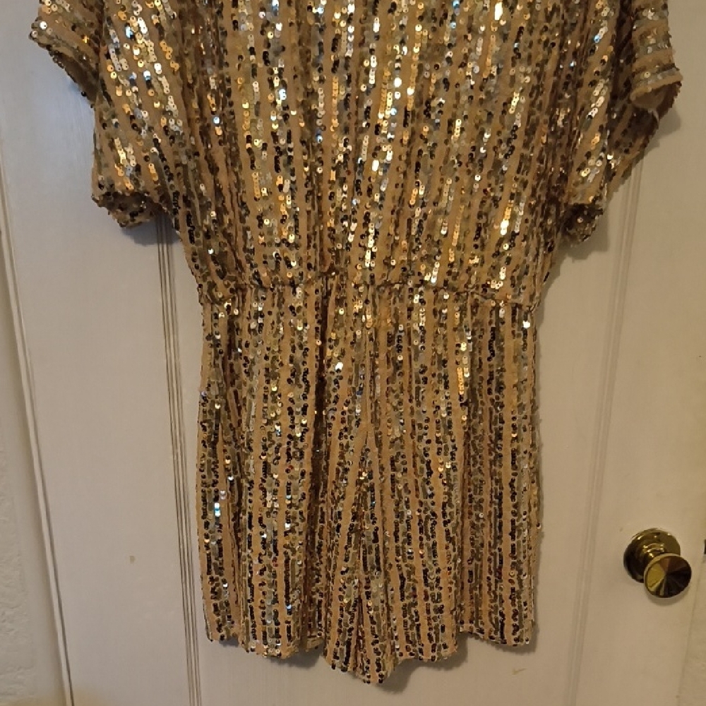 RAGA | Gold Sequin V-Neck Jumpsuit - Picture 6 of 6